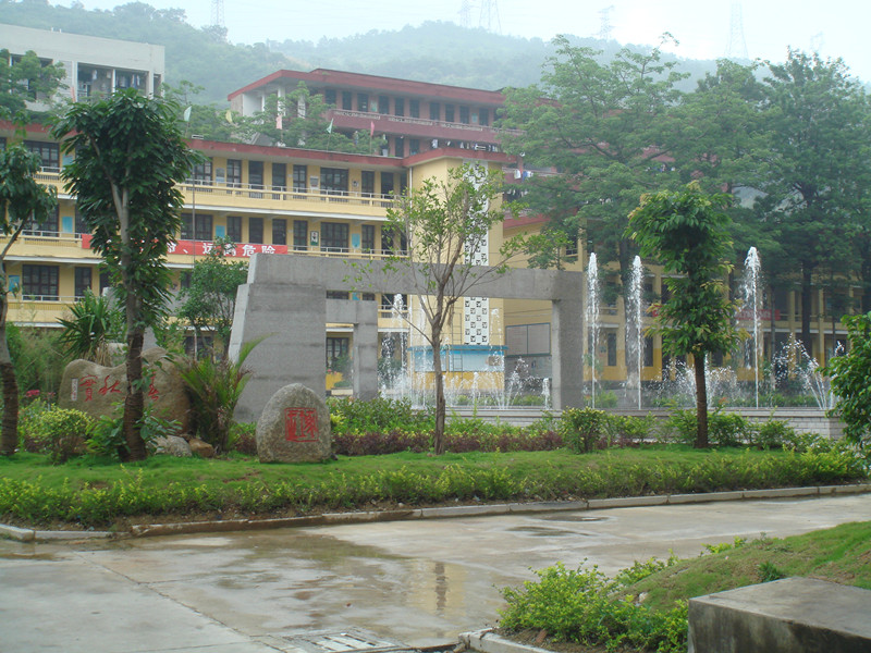 校園環(huán)境