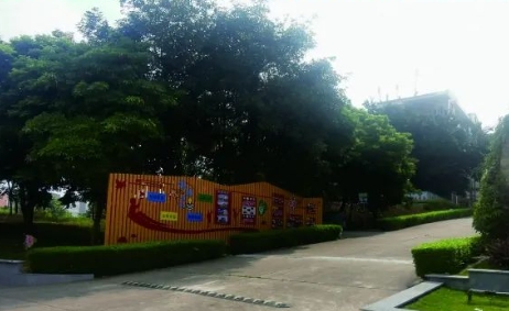校園環(huán)境