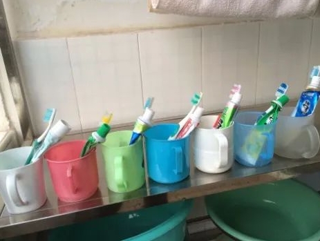 廈門市集美職業(yè)技術(shù)學(xué)校宿舍實況圖